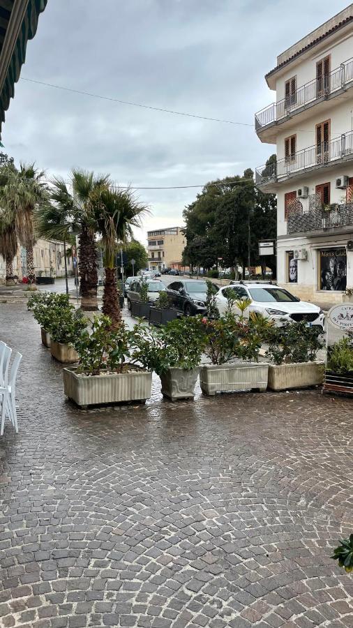 Villa Casa Vacanze Antico Cortile Delle Palme Villagrazia Di Carini Exterior foto