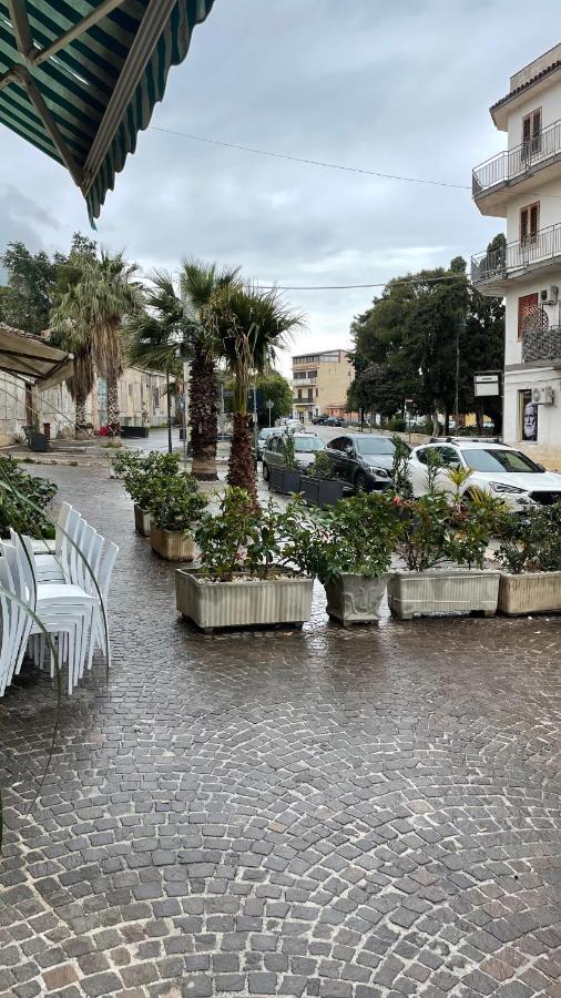 Villa Casa Vacanze Antico Cortile Delle Palme Villagrazia Di Carini Exterior foto